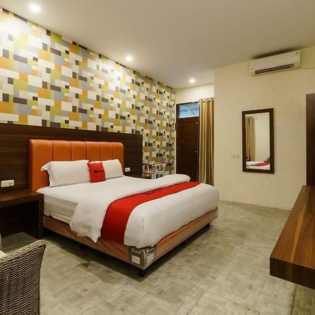 Reddoorz Syariah Near Fort Marlborough Bengkulu Exterior photo