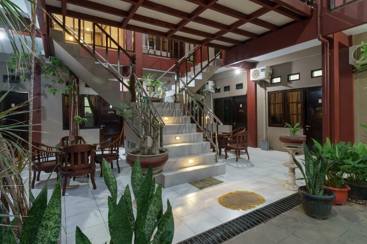 Reddoorz Syariah Near Fort Marlborough Bengkulu Exterior photo