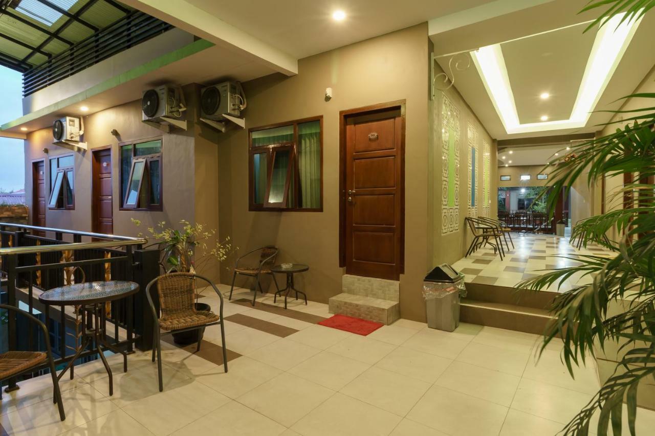Reddoorz Syariah Near Fort Marlborough Bengkulu Exterior photo